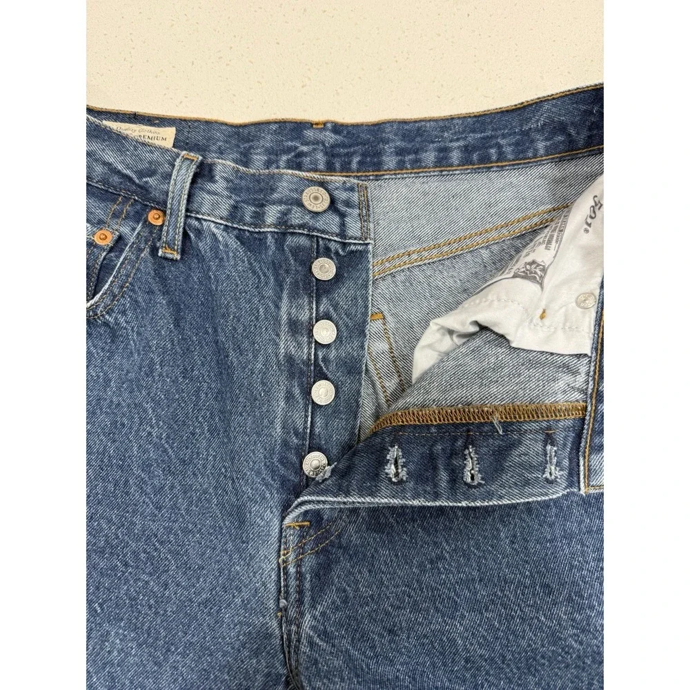Levi's Premium 501 Jeans‎ 29x32 Button Fly Medium Wash